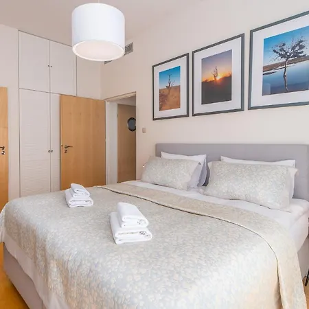 Rent Like Tulipan Penthouse Vii Lägenhet